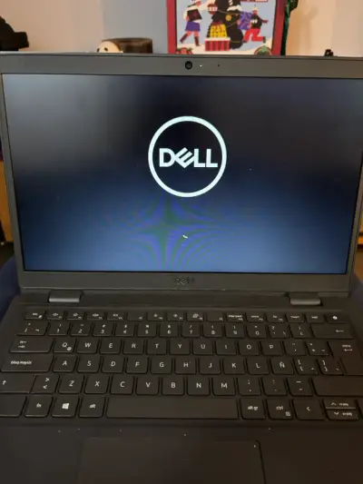 Notebook Dell en buen estado - miniatura 1