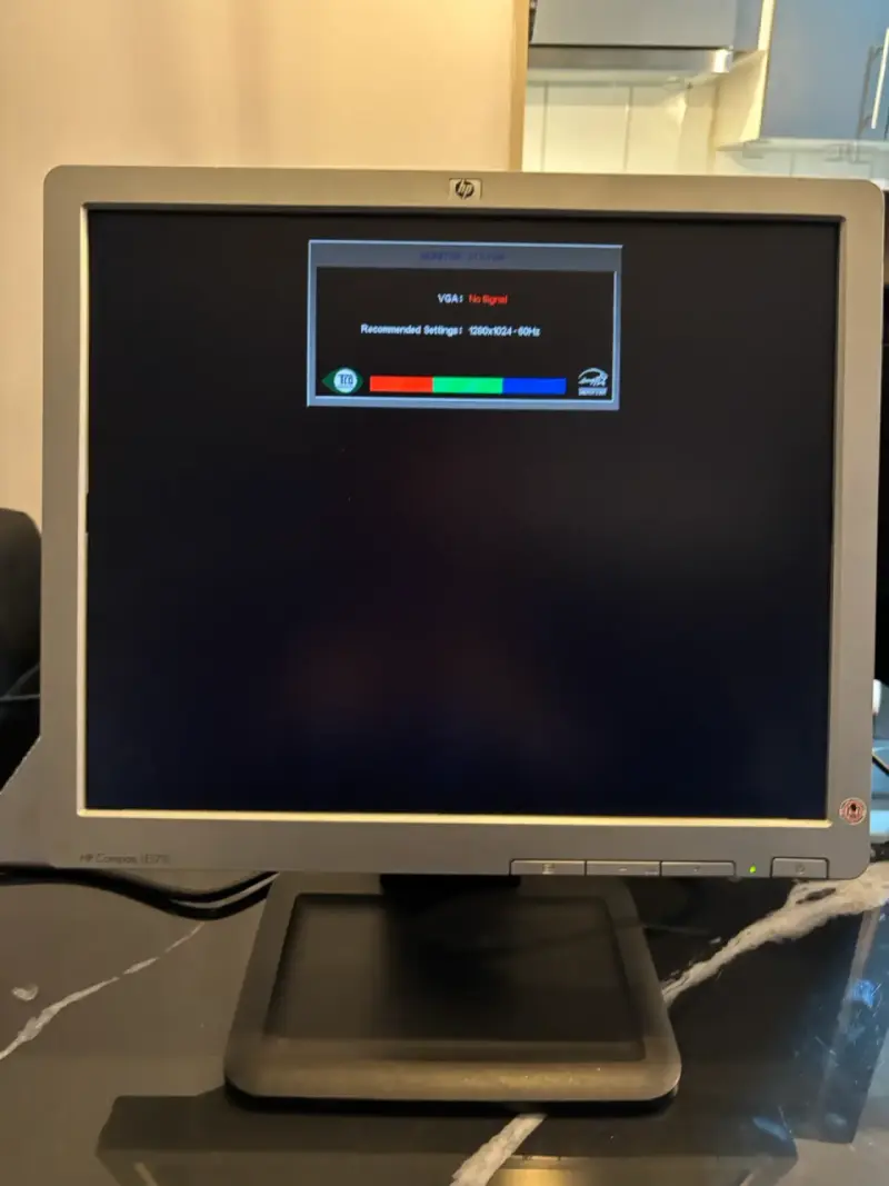 Monitor HP Compaq 17 pulgadas - 1