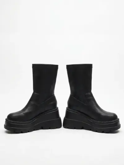 Botas negras con plataforma - miniatura 1