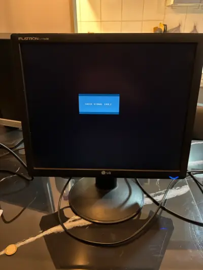 Monitor LG 17 pulgadas - miniatura 1