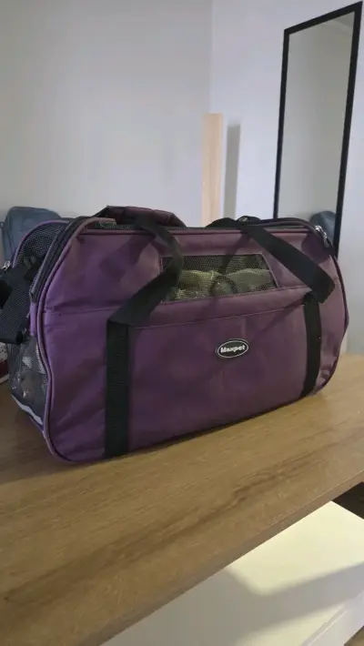 Bolso transportador morado para mascotas - miniatura 3