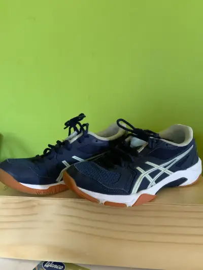 Zapatillas azul marino voley, marca Asics - miniatura 1