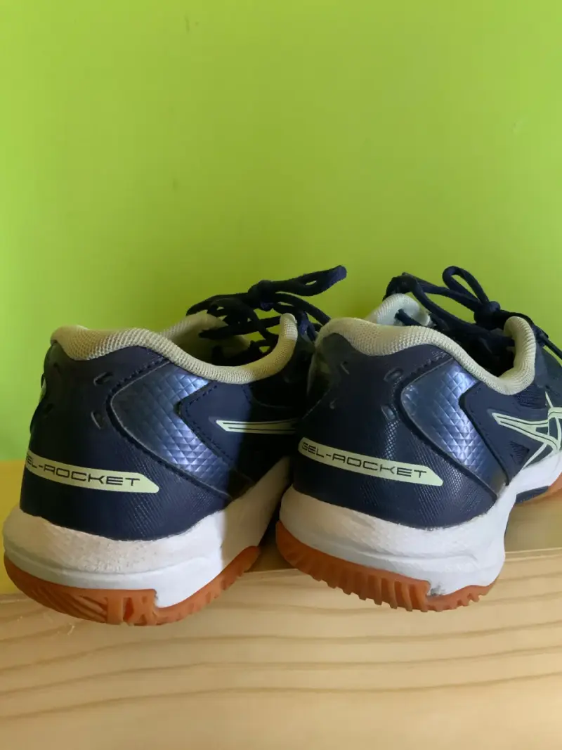 Zapatillas azul marino voley, marca Asics - 2