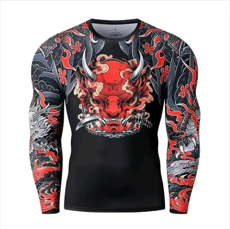 Polera deportiva con diseño Oni