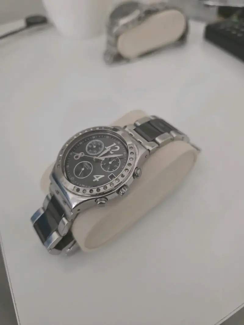 Reloj cronógrafo plateado - 4