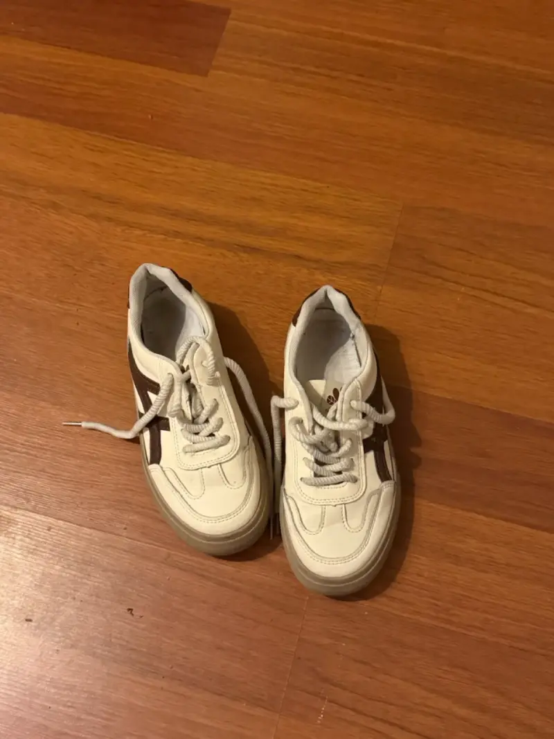 Zapatillas blancas de calle - 2