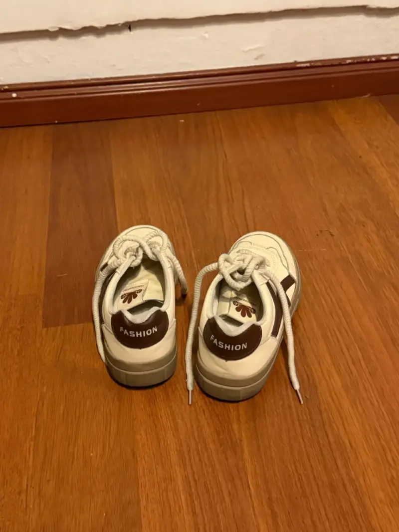 Zapatillas blancas de calle - 4