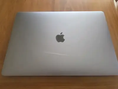 Macbook Pro 15 Pulgadas (2017) 16gb Ram 512gb Ssd - miniatura 6