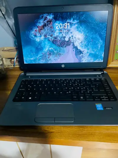 Laptop HP ProBook usada - miniatura 2