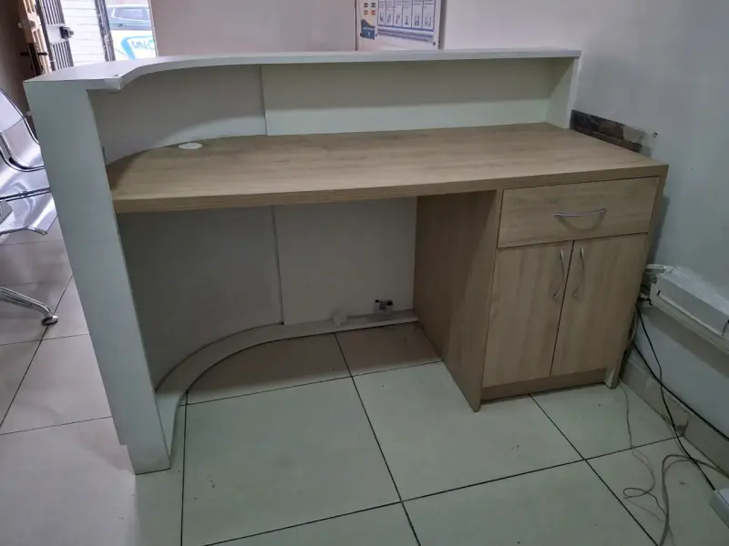 Mostrador de recepción blanco - 2