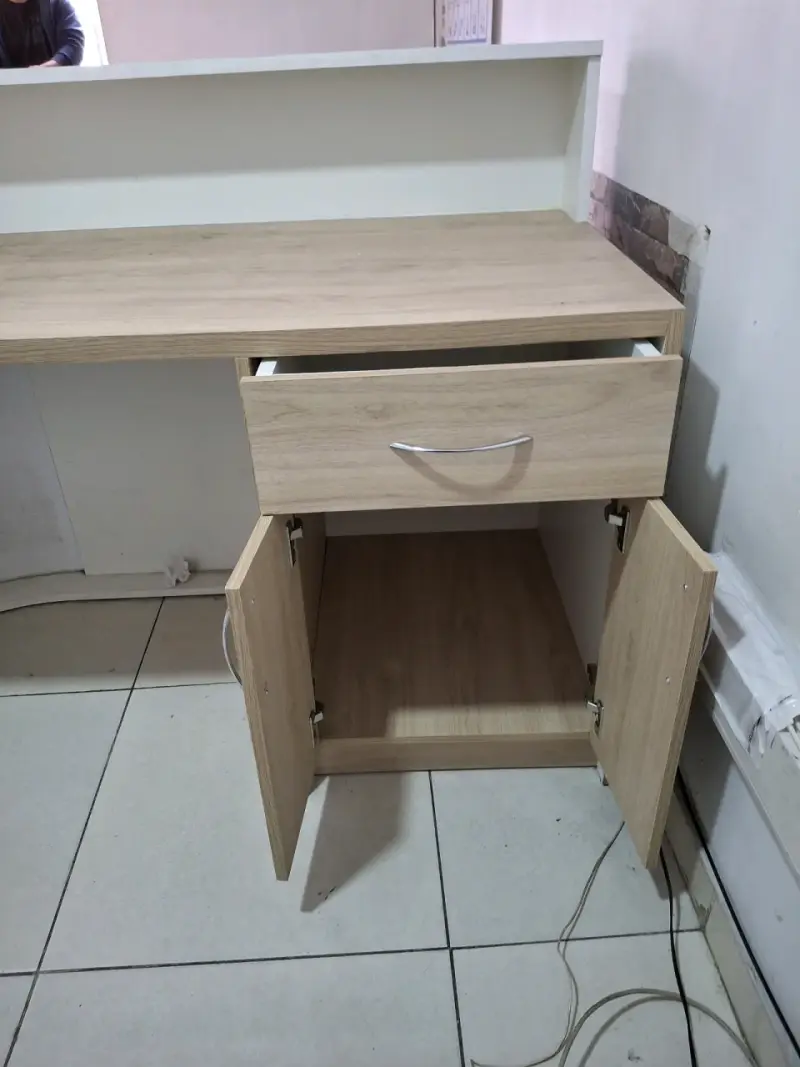Mostrador de recepción blanco - 3