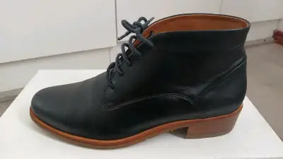 Botines negros de cuero - miniatura 4