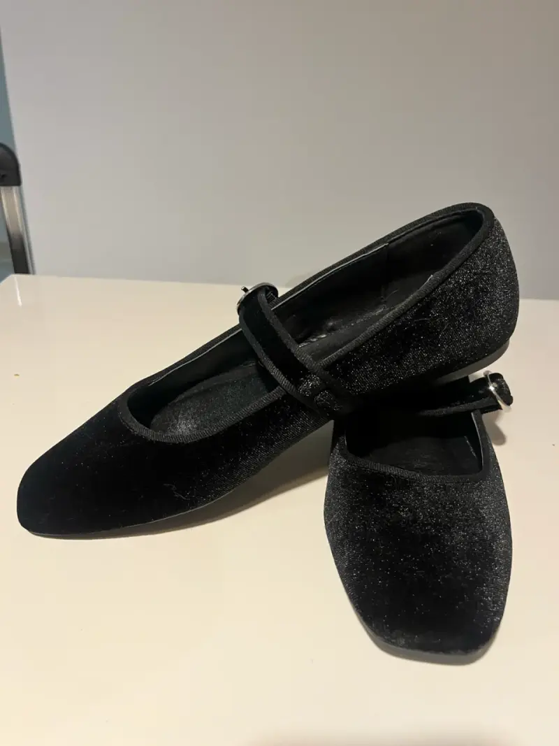 Ballerinas Negras Index N•37 - 2