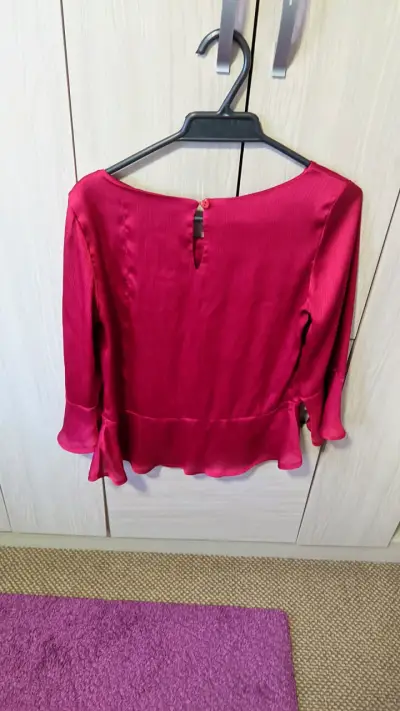 Blusa roja manga larga Basement XS - miniatura 2