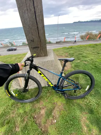 Bicicleta montaña Trek azul Marlin 5 - miniatura 6