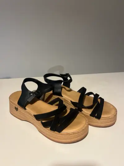 Sandalias negras con plataforma Gotta - miniatura 2