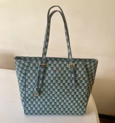 Bolso tote Guess diseño geométrico - miniatura 1