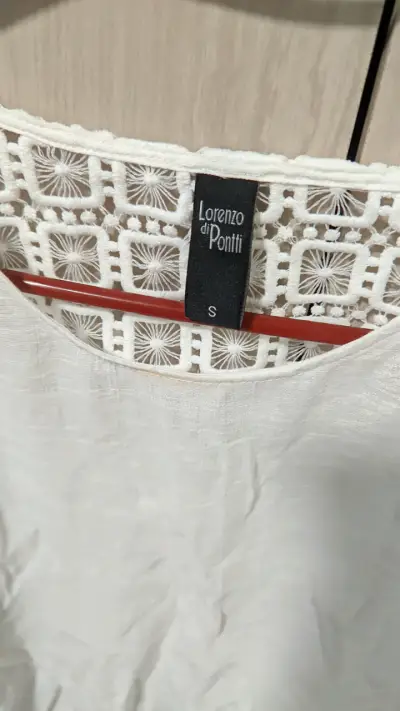 Blusa blanca  botones decorativos Lorenz di Pontti - miniatura 3