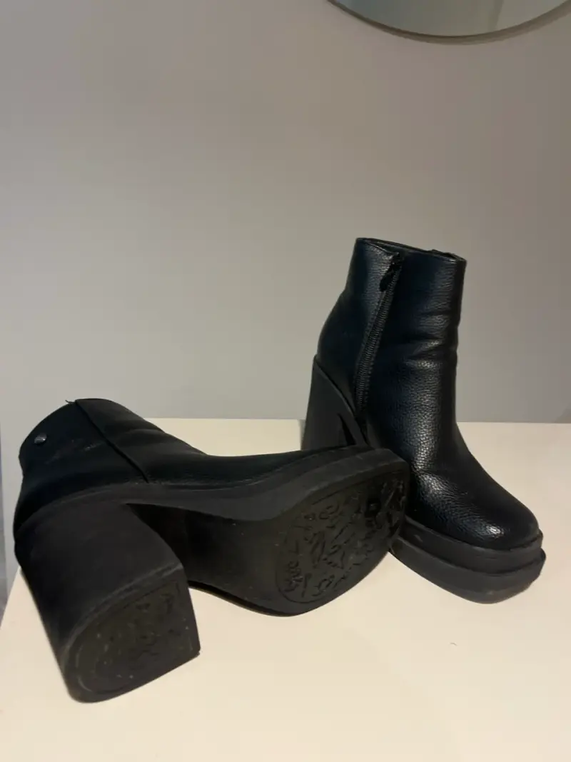 Botines negros de cuero - 4