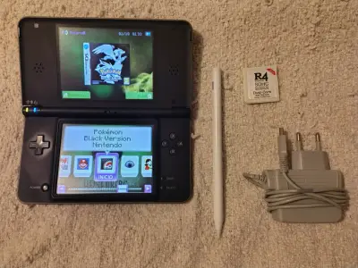 Nintendo DSi XL buen estado - miniatura 1
