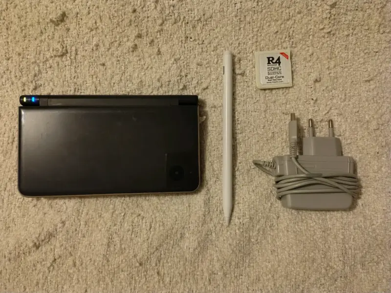Nintendo DSi XL buen estado - 2