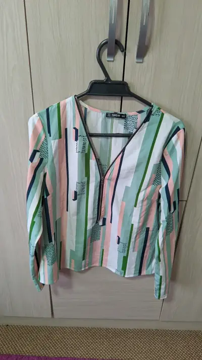 Blusa estampada Shein M - miniatura 1