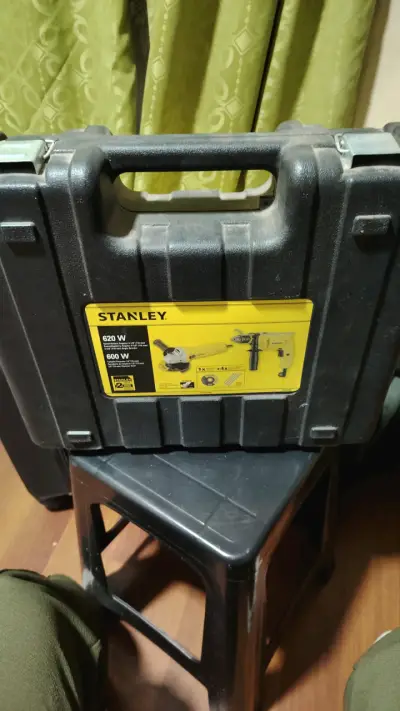 Taladro Stanley amarillo - miniatura 3