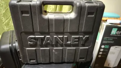 Taladro Stanley amarillo - miniatura 4