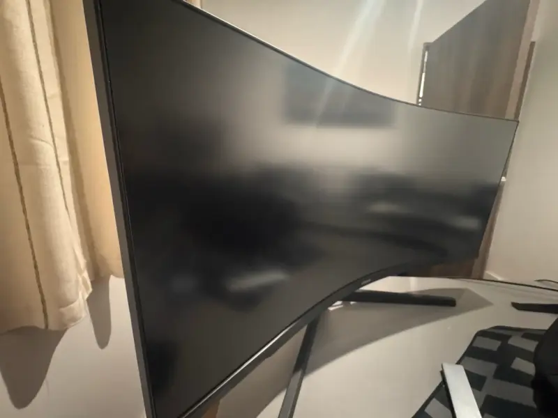 Monitor curvo LED - 2