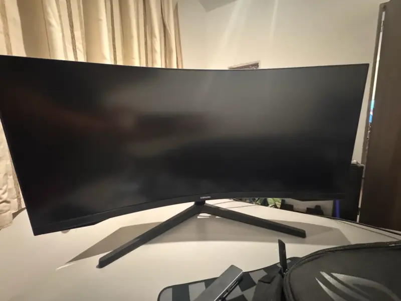 Monitor curvo LED - 3