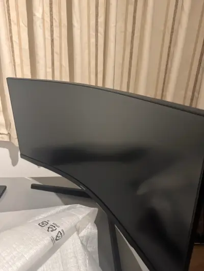 Monitor curvo LED - miniatura 5