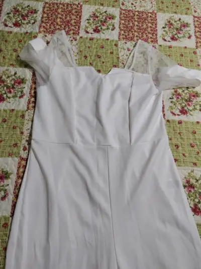 Vestido de novia blanco elegante - miniatura 4