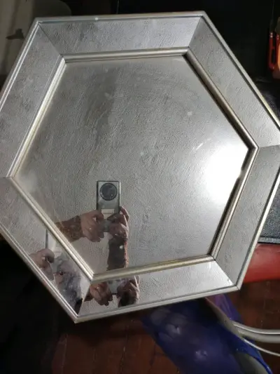 Espejo hexagonal decorativo - miniatura 2