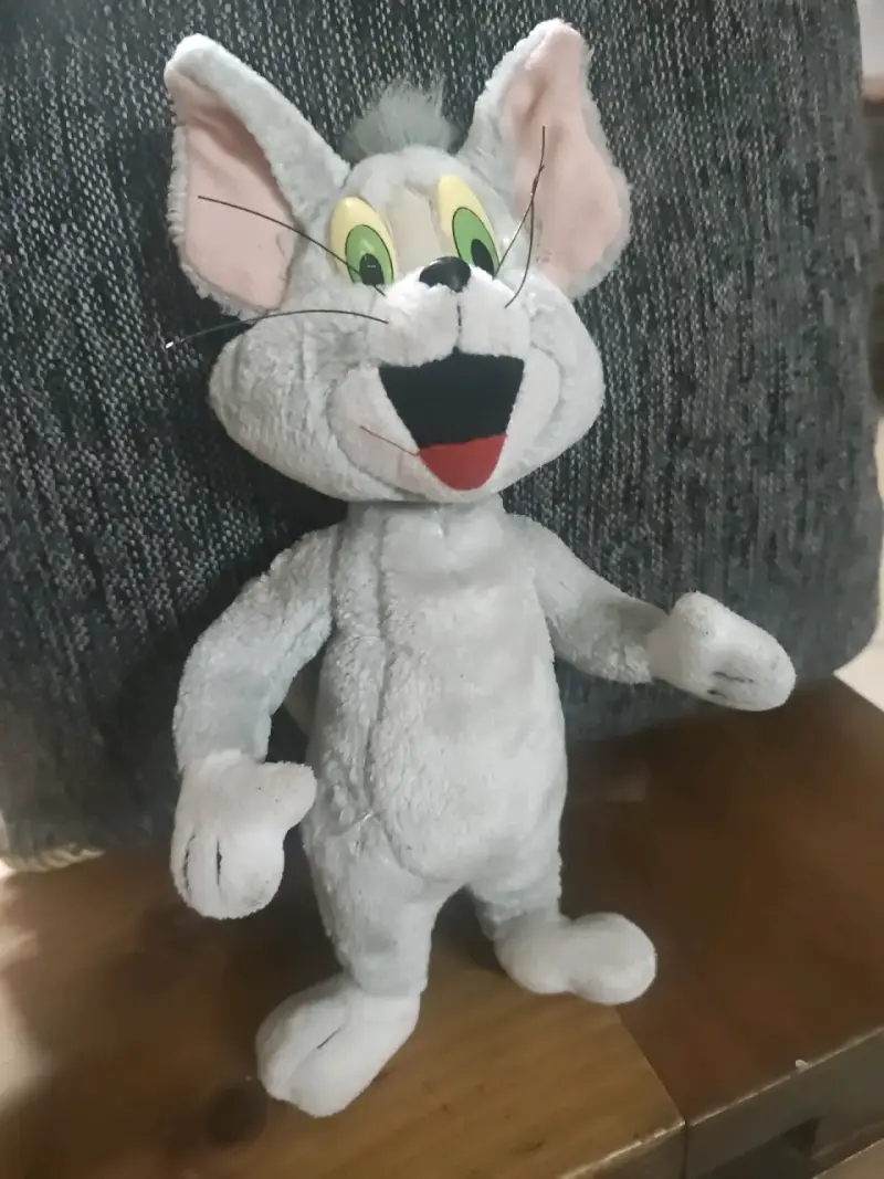 Peluche de gato gris (Tom)