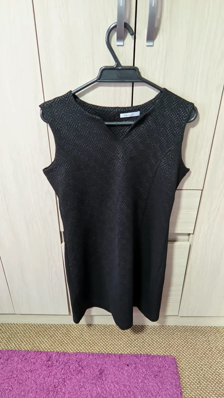 Vestido Malákh Negro Sin Mangas L - 1