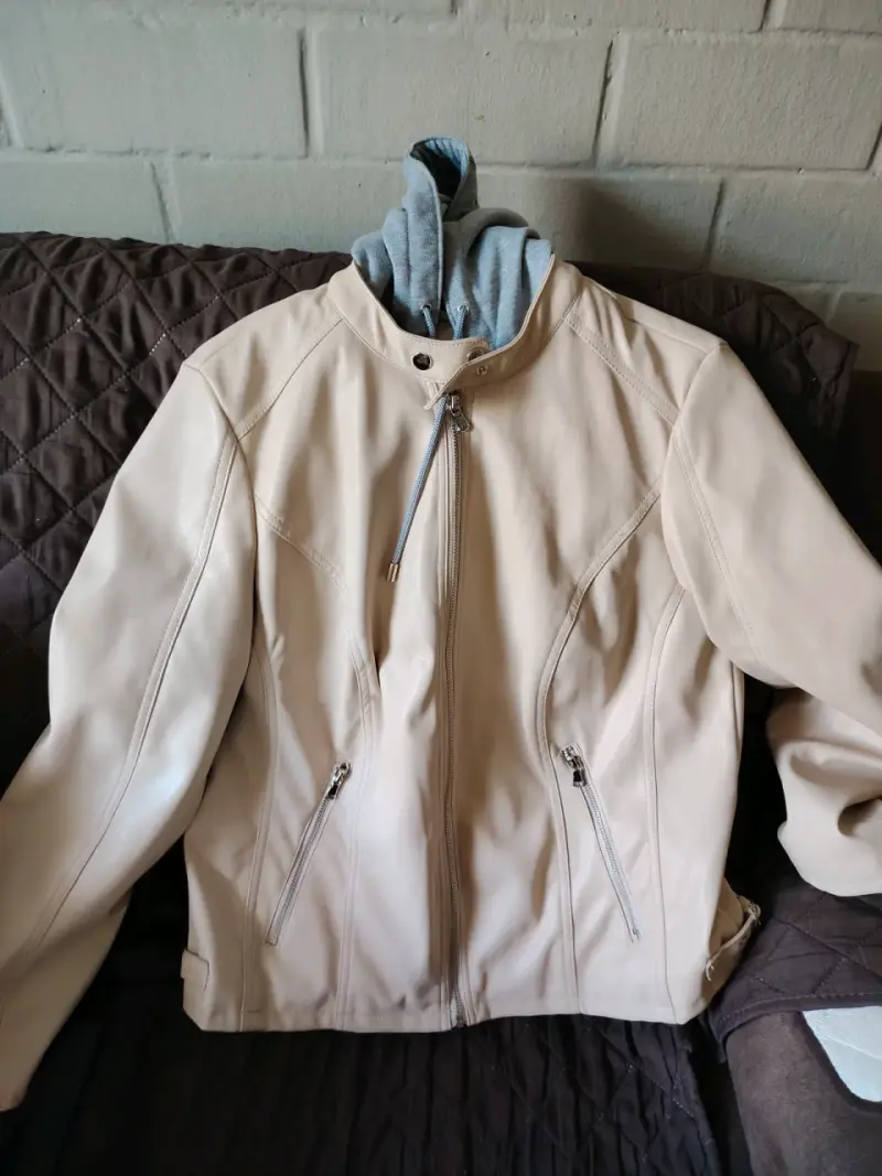 Chaqueta beige con cierre - 2