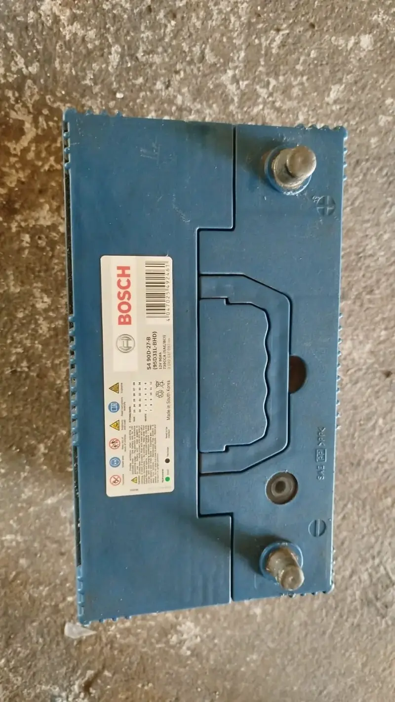 Batería Bosch S4 90D23R - 2