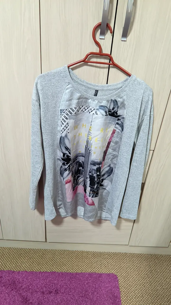 Polera gris con estampado Liolá S - 1