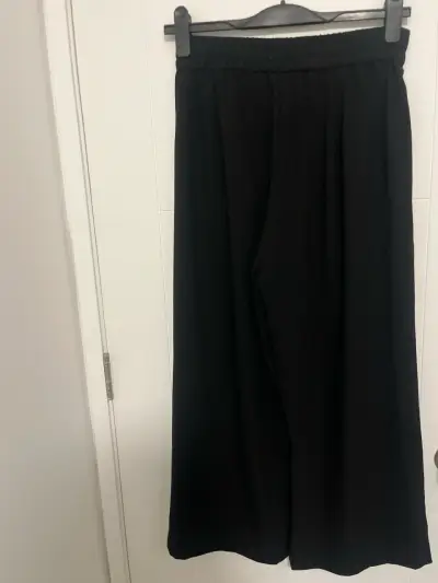 Pantalón negro amplio mujer - miniatura 2