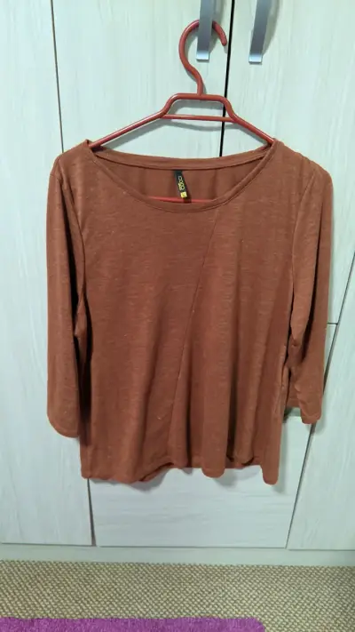 Polera marrón manga larga L - miniatura 1
