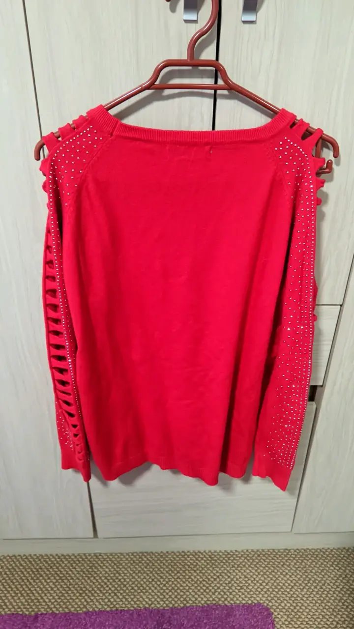 Suéter rojo con apliques brillantes XL/XXL - 2
