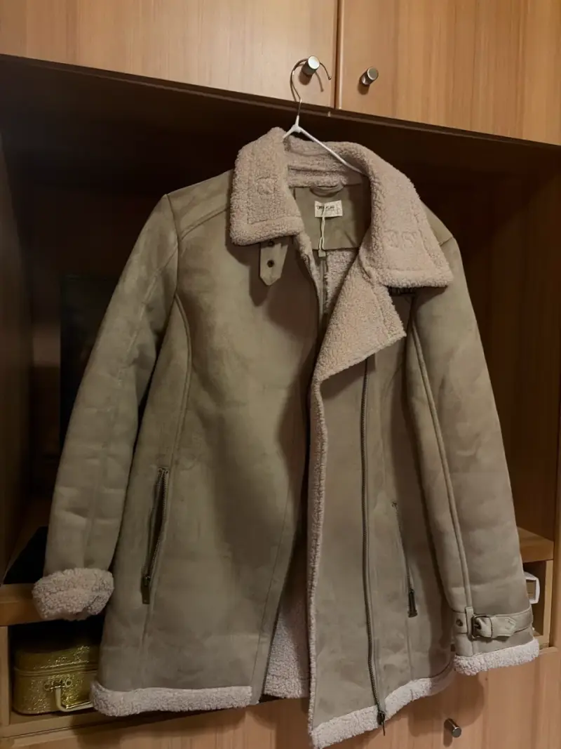 Chaqueta beige con interior de lana - 1