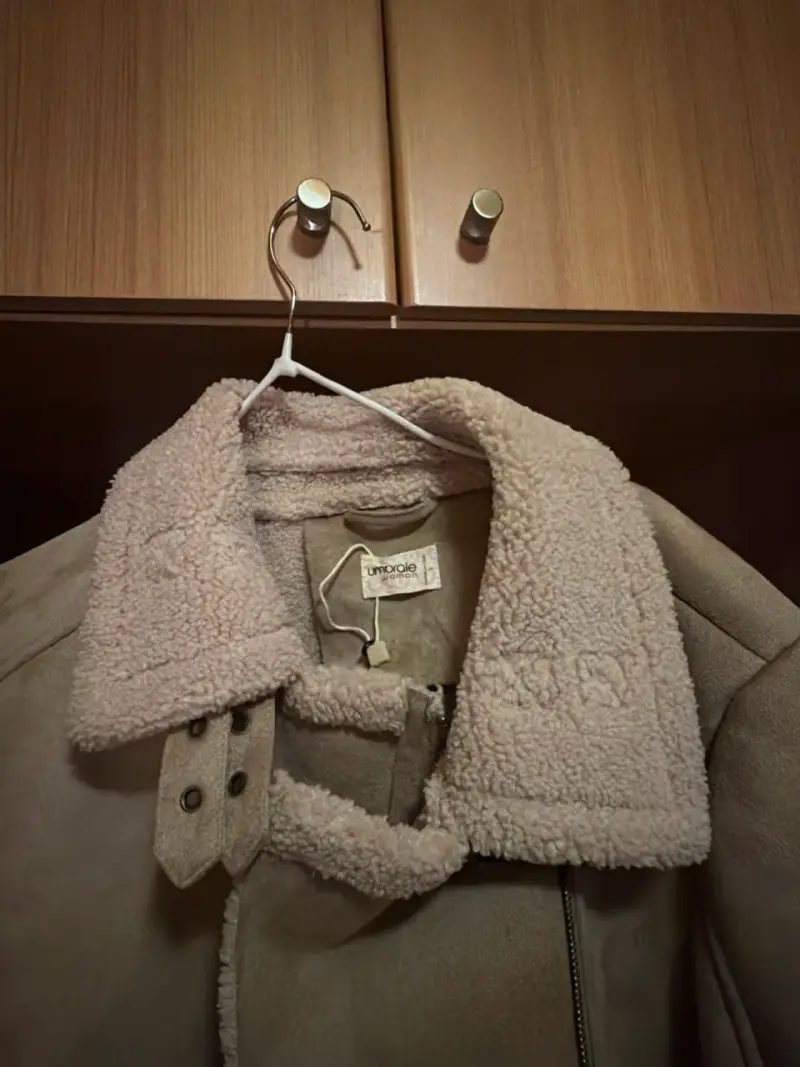 Chaqueta beige con interior de lana - 3
