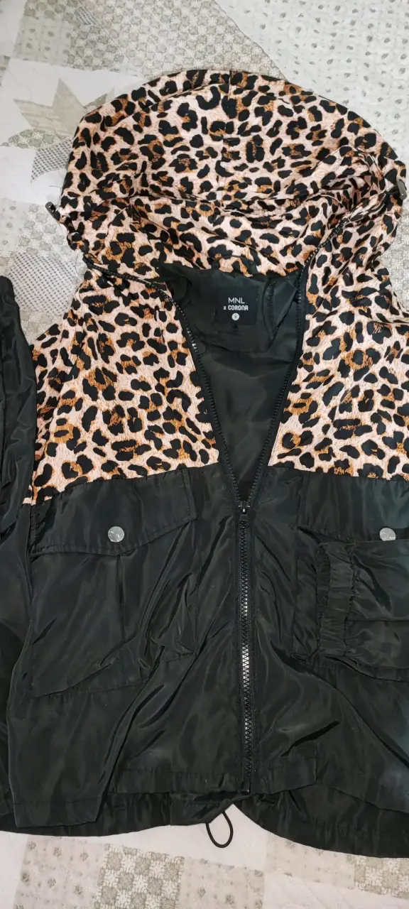 Chaqueta S negra animal print - 2
