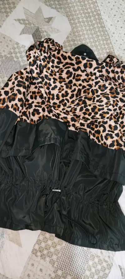 Chaqueta S negra animal print - miniatura 3