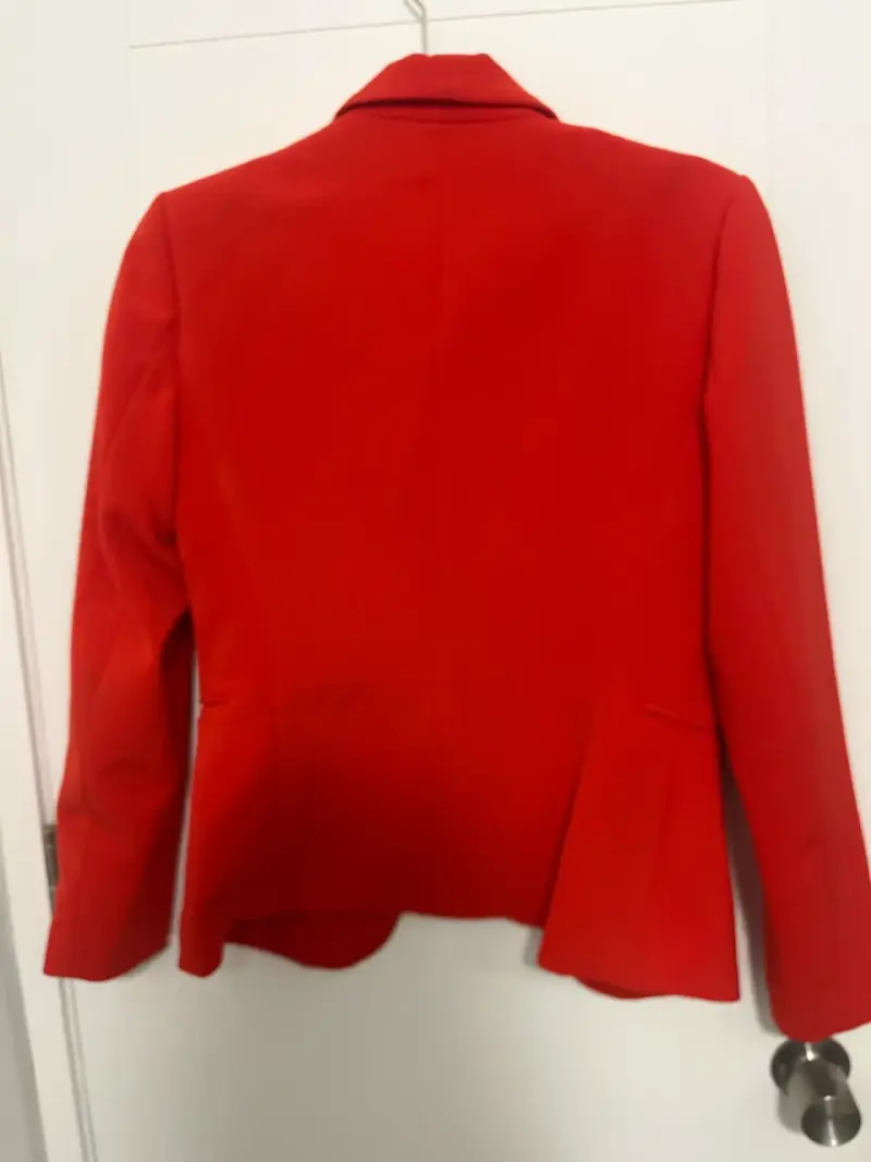 Blazer rojo elegante - 2