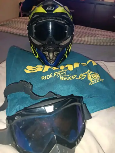 Casco de motocross amarillo y azul - miniatura 3