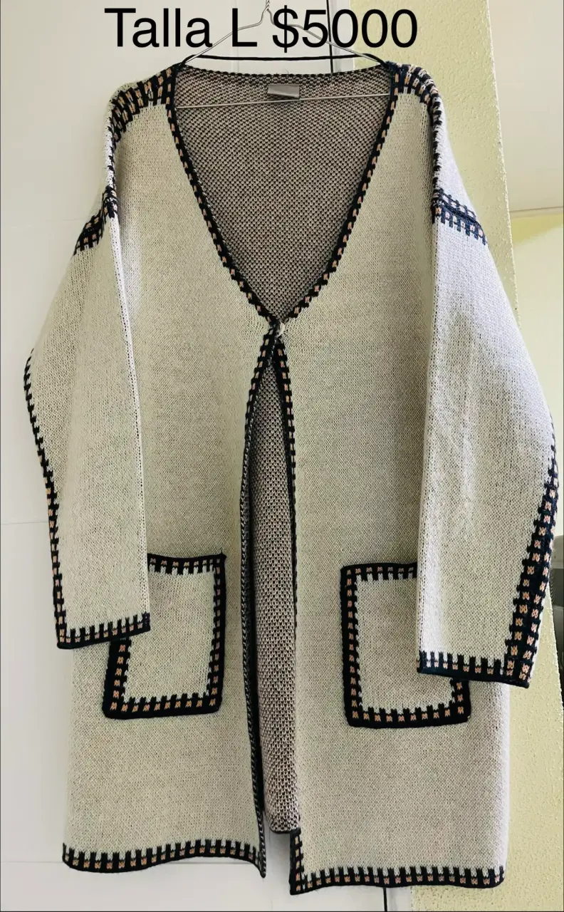 Cárdigan beige con ribetes