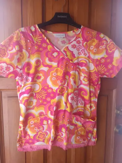 Blusas médicas estampadas - miniatura 4