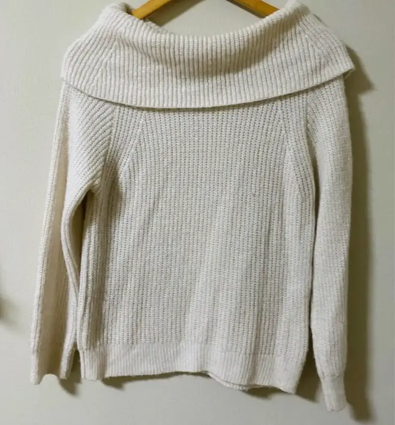 Suéter blanco de cuello alto - 1